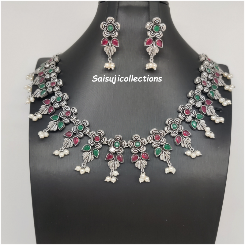 Beautiful Oxidized Multi stone and Pearl Flower Necklace Set With Earings